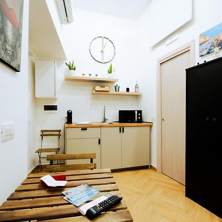 Appartamento La Casa Di Nini Napoli Centro Esterno foto